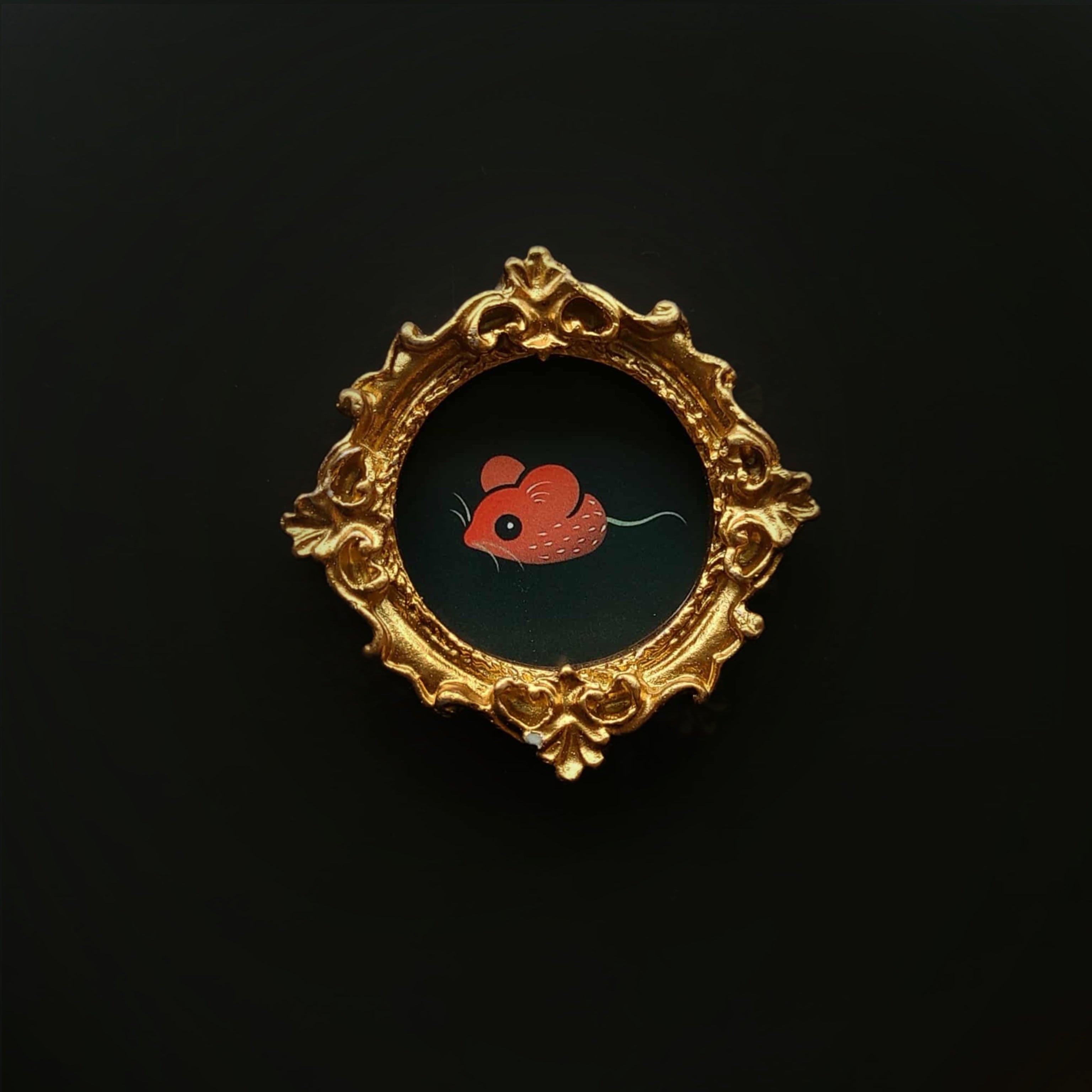 Strawberry Mouse Round Magnet