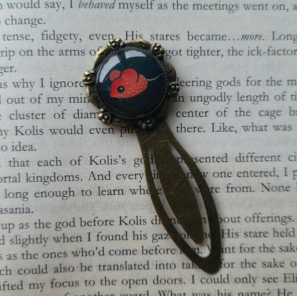 Strawberry Mouse Round Bookmark